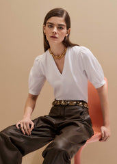 White Feminine Sleeve V-Neck Tee meandem