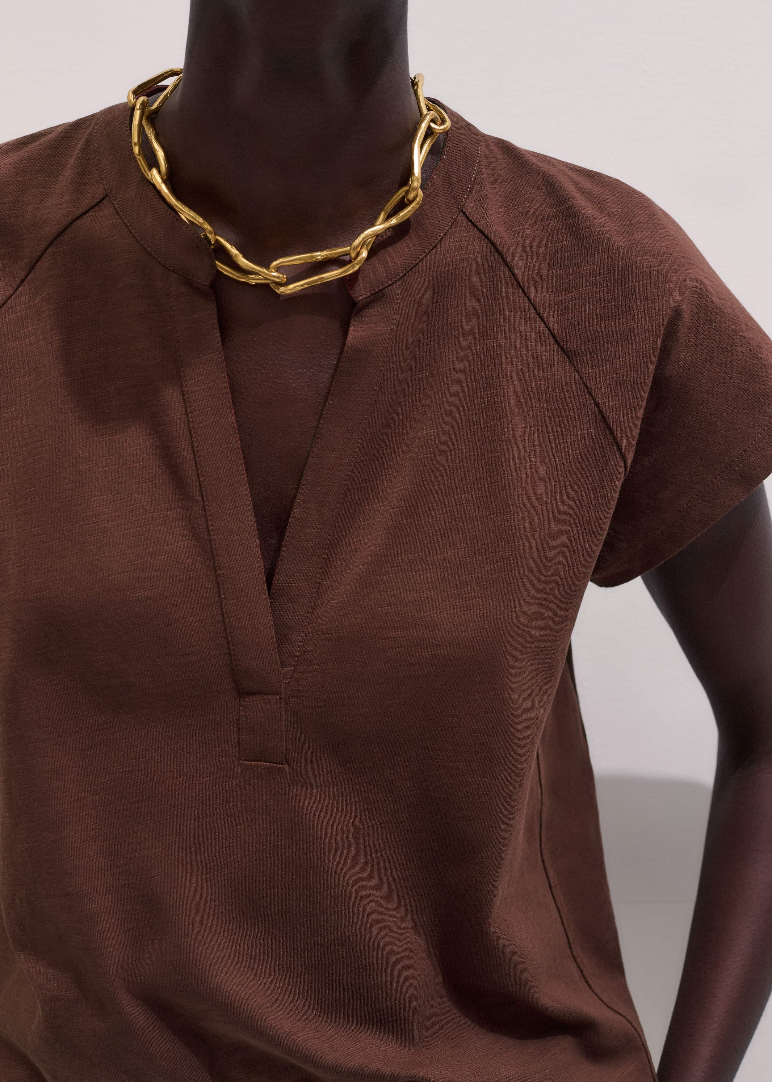 Cinnamon Open Placket V-Neck Swing Top meandem
