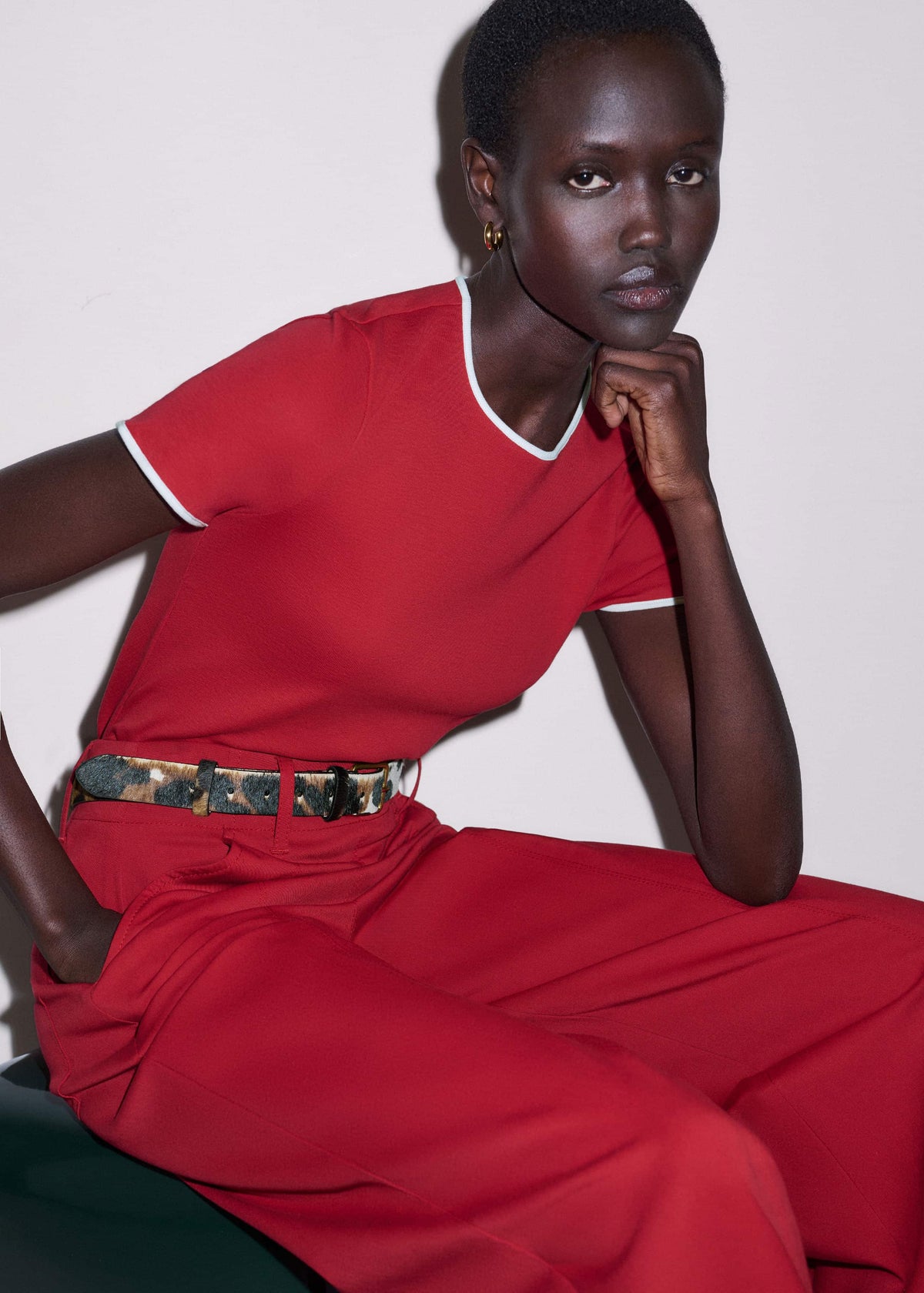 Red Contrast Trim Slim Tee meandem