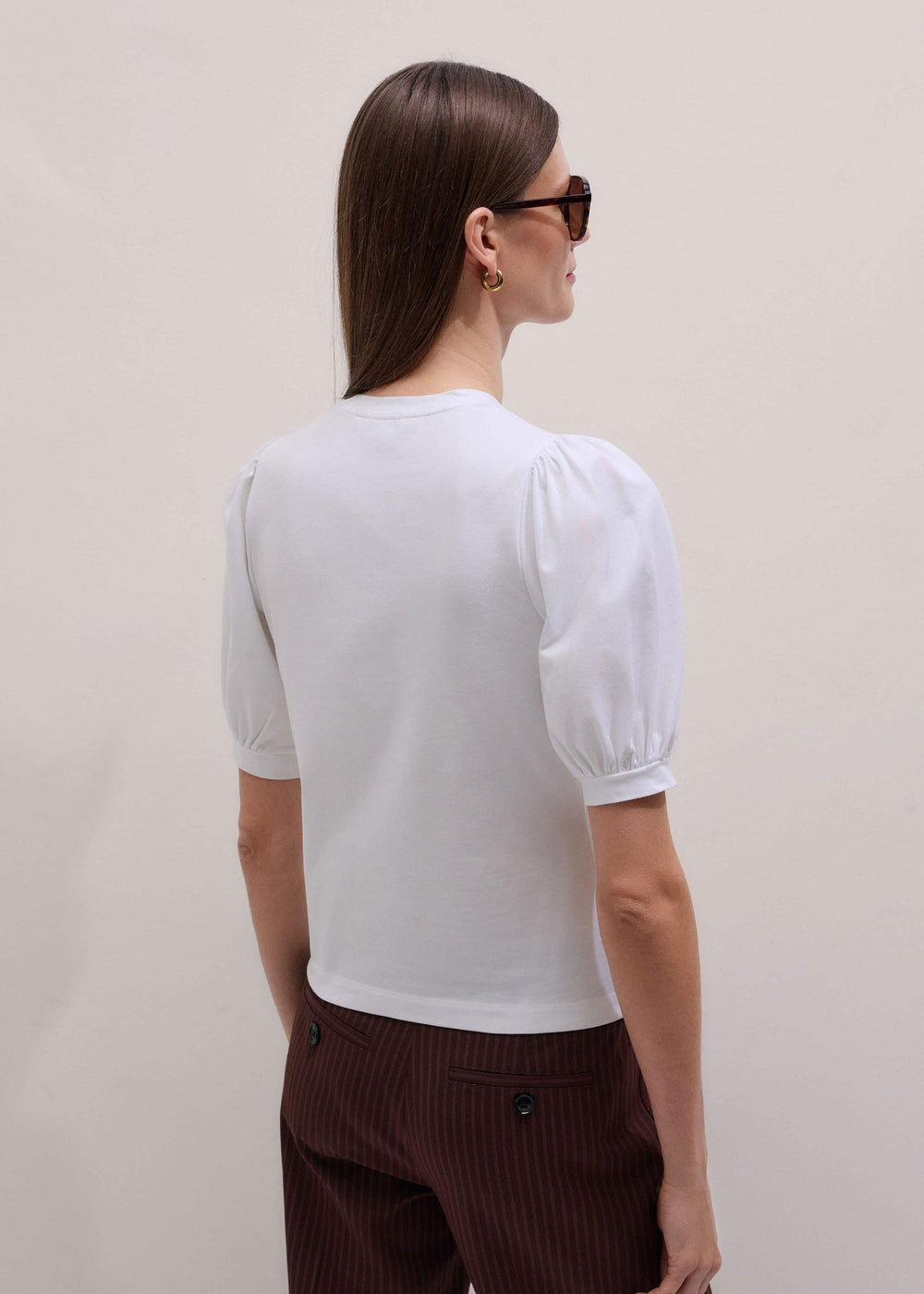 White Feminine Sleeve Tee meandem