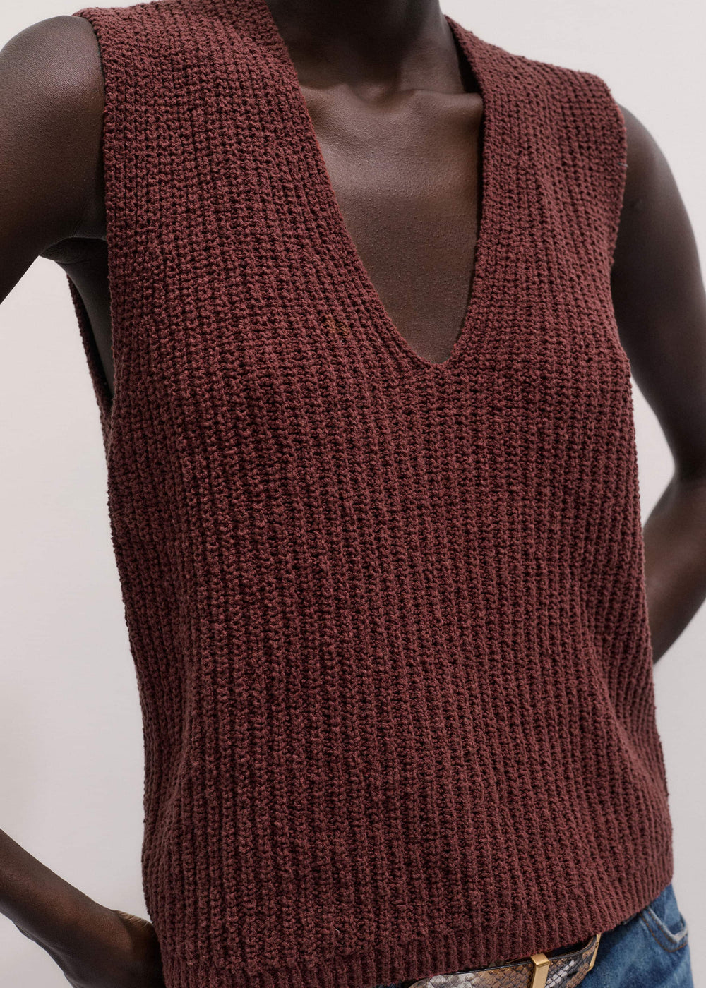 Cinnamon Brown Relaxed Knit Vest meandem