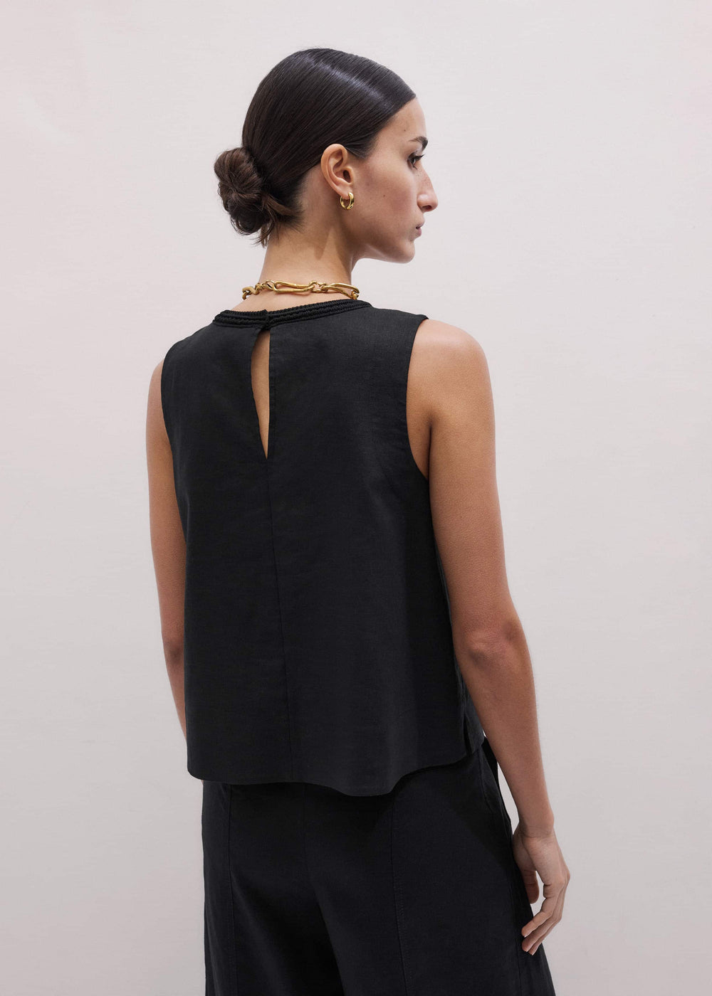 Black Crochet Trim Crop Top meandem