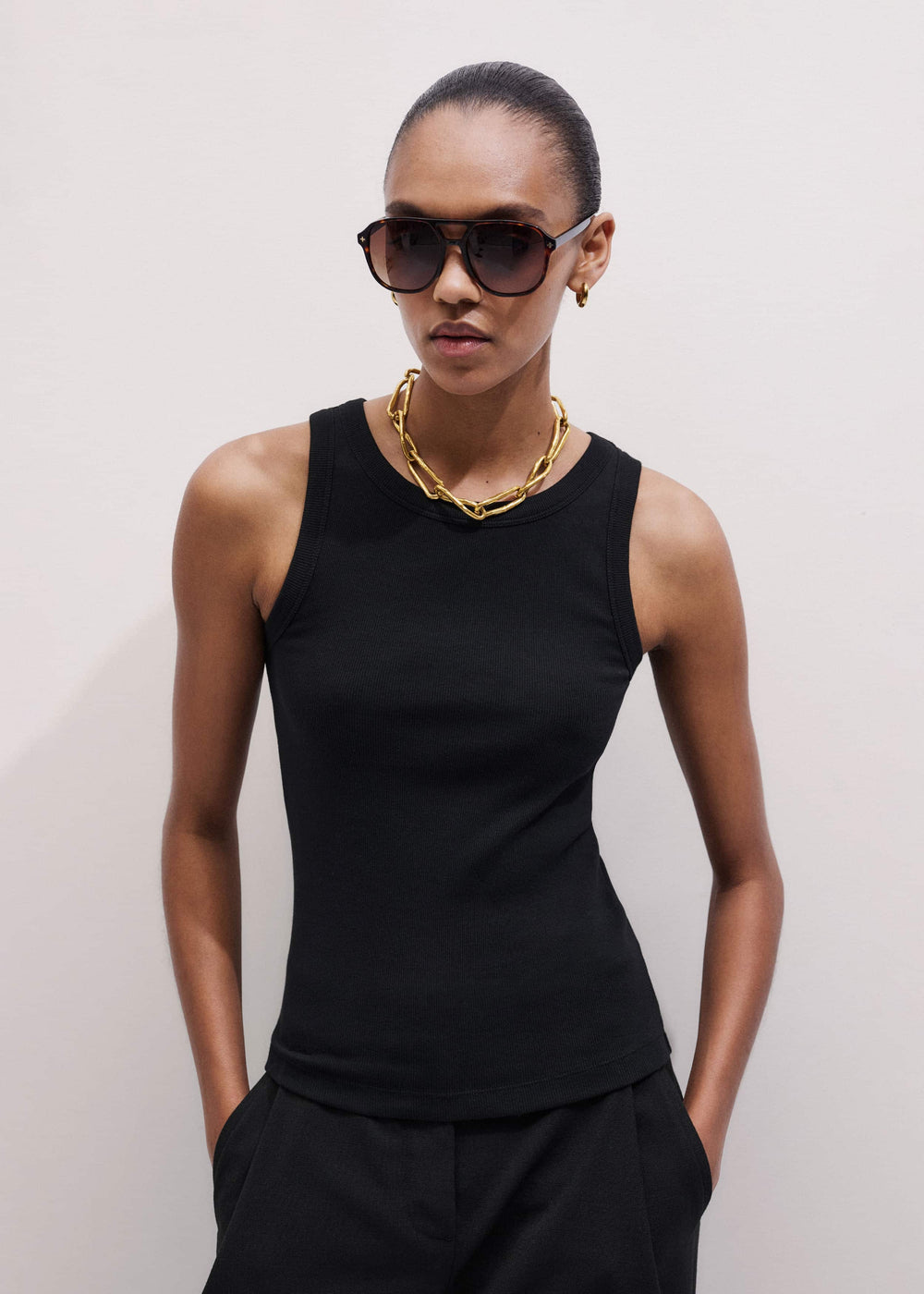 Black Ultimate Crew Neck Tank meandem