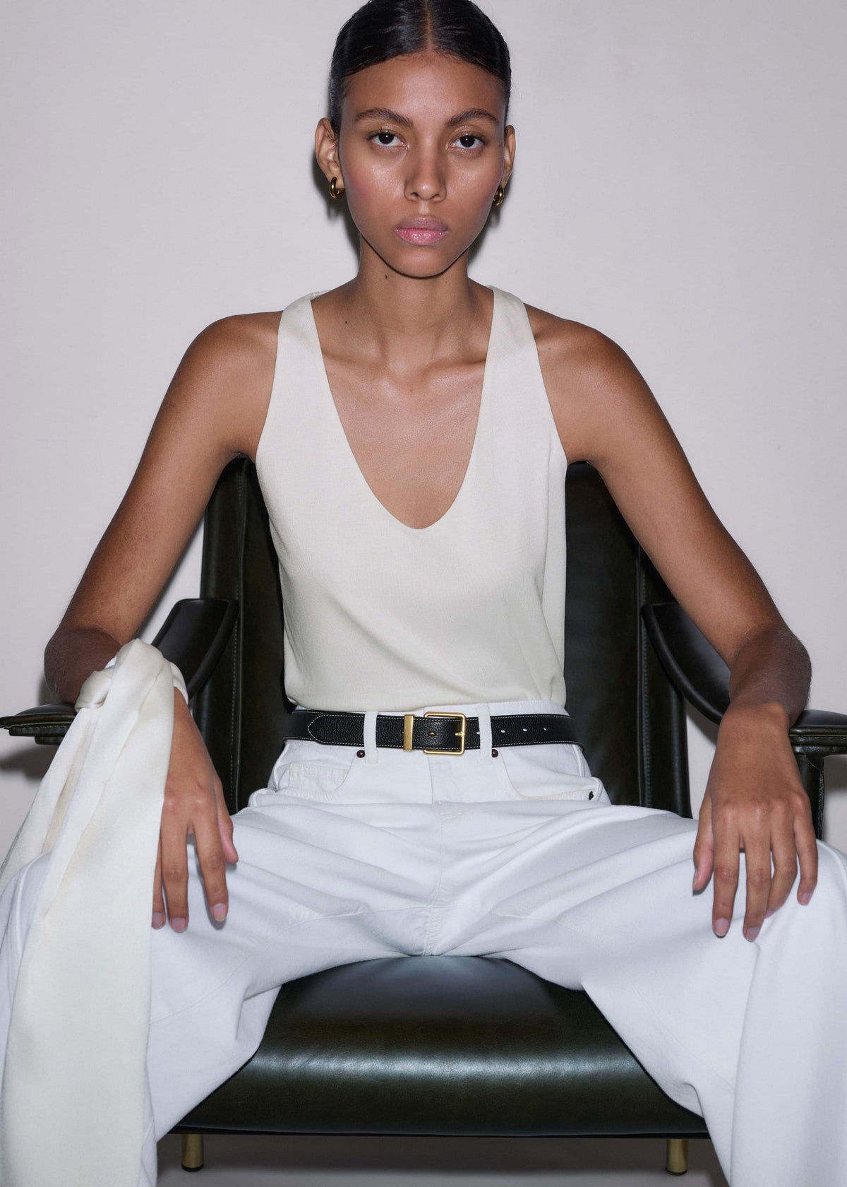 Cream Scoop Neck Vest meandem