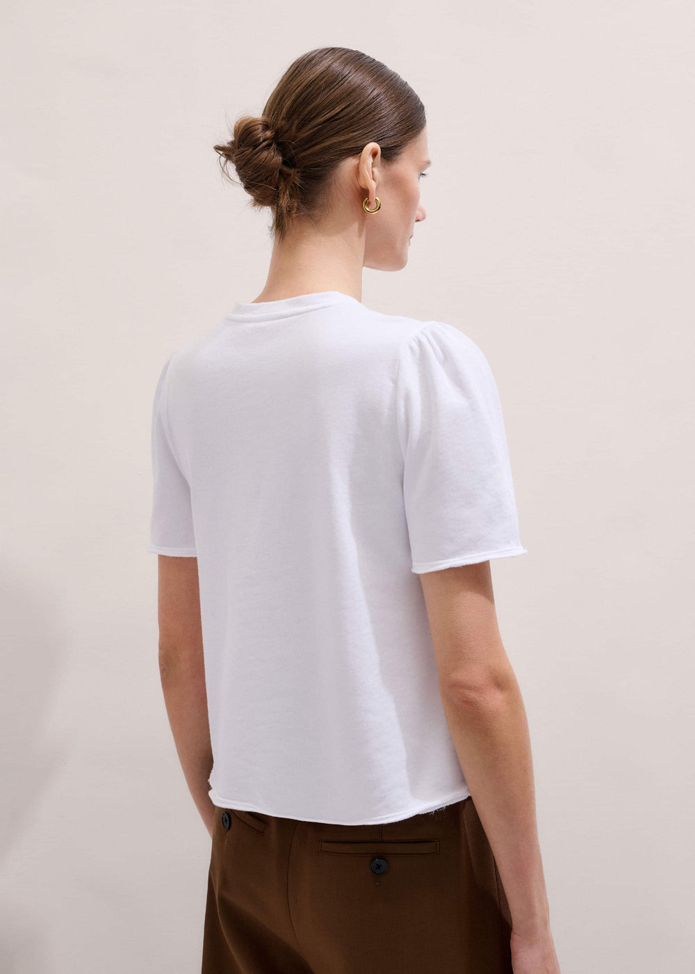 White Raw Edge V-Neck Swing Sweatshirt meandem