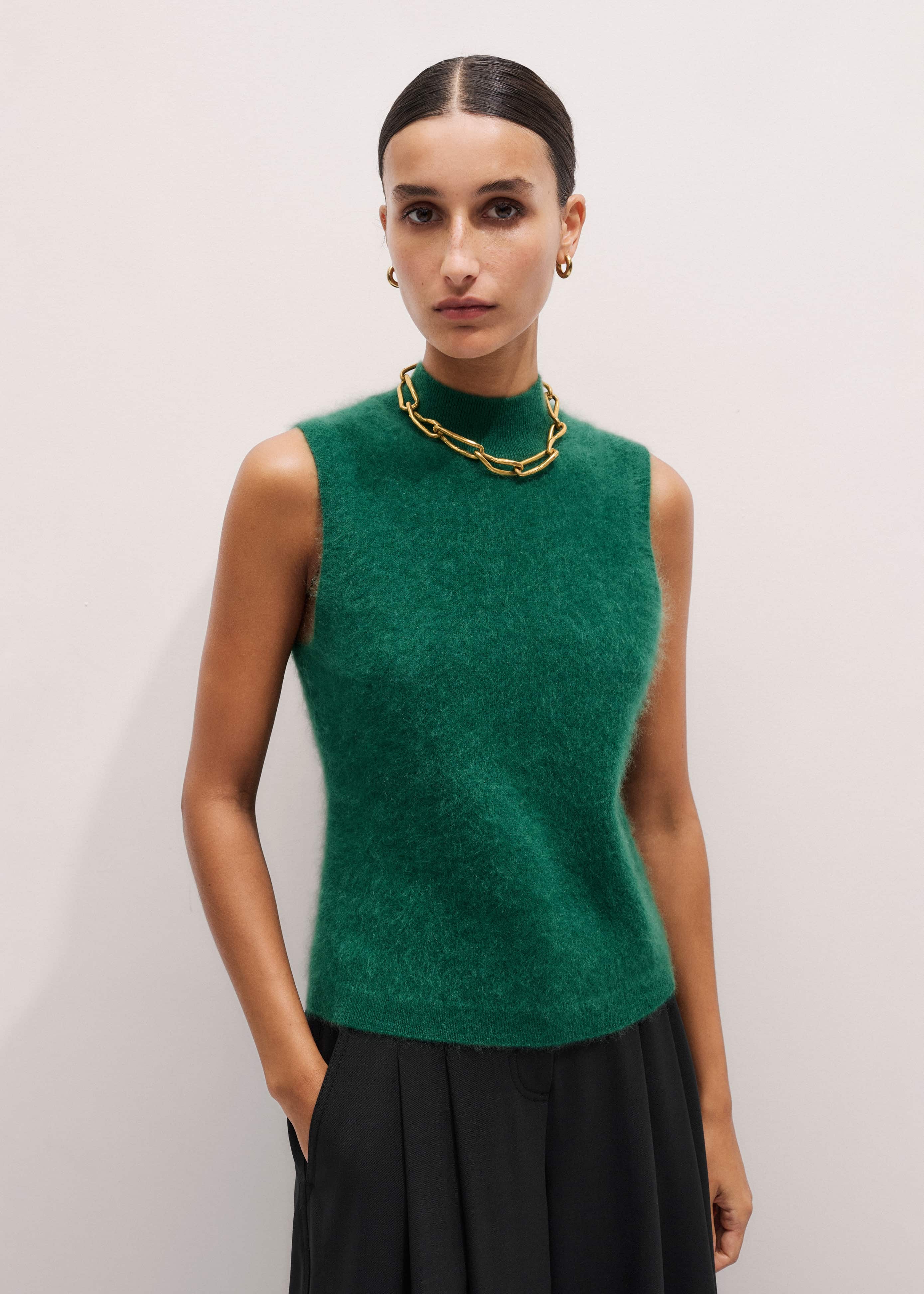 Green Brushed Cashmere High Neck Slim Sweater Vest meandem