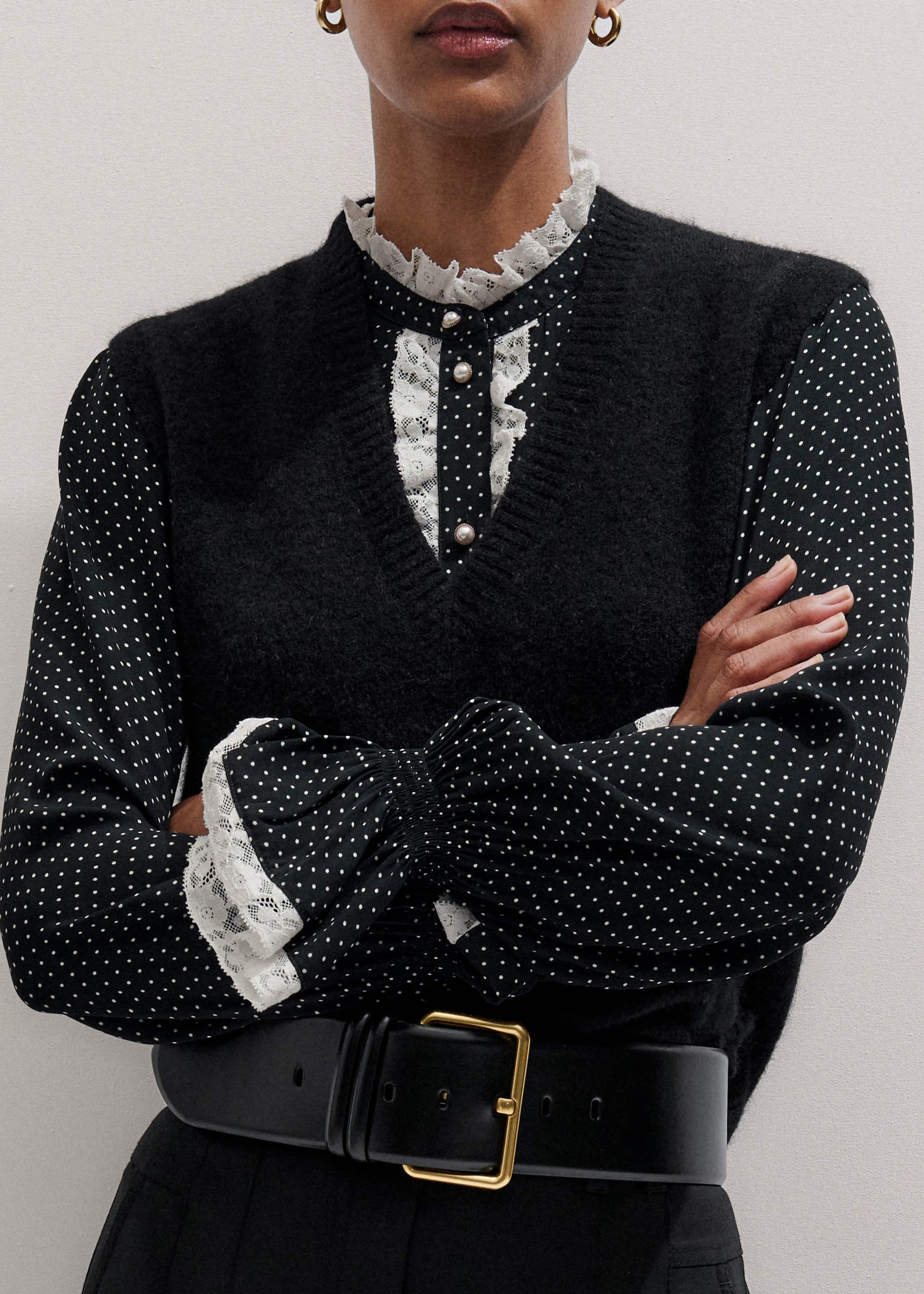 Black V-Neck Straight Knit Vest meandem