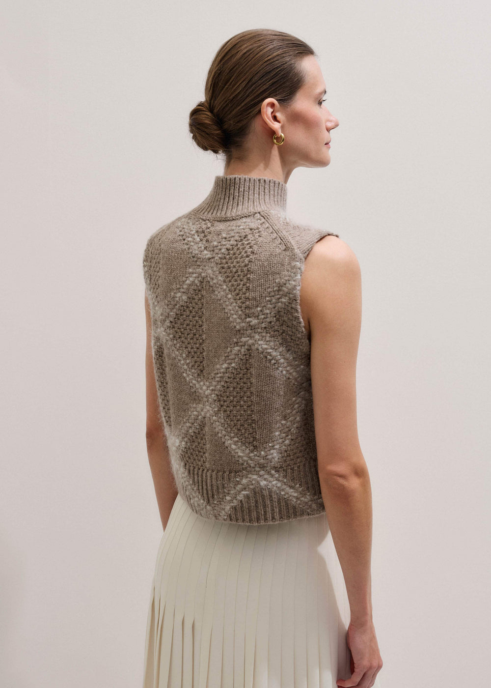 Brown Merino Statement Textured Argyle Sweater Vest meandem