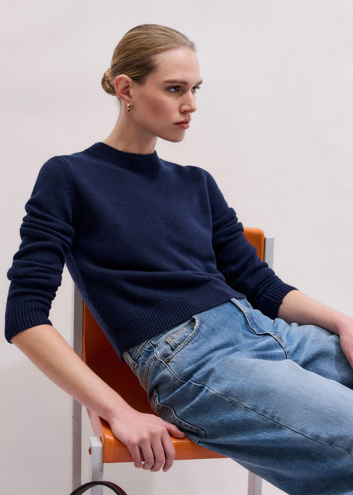 Navy Cashmere Crew Neck Crop Sweater meandem