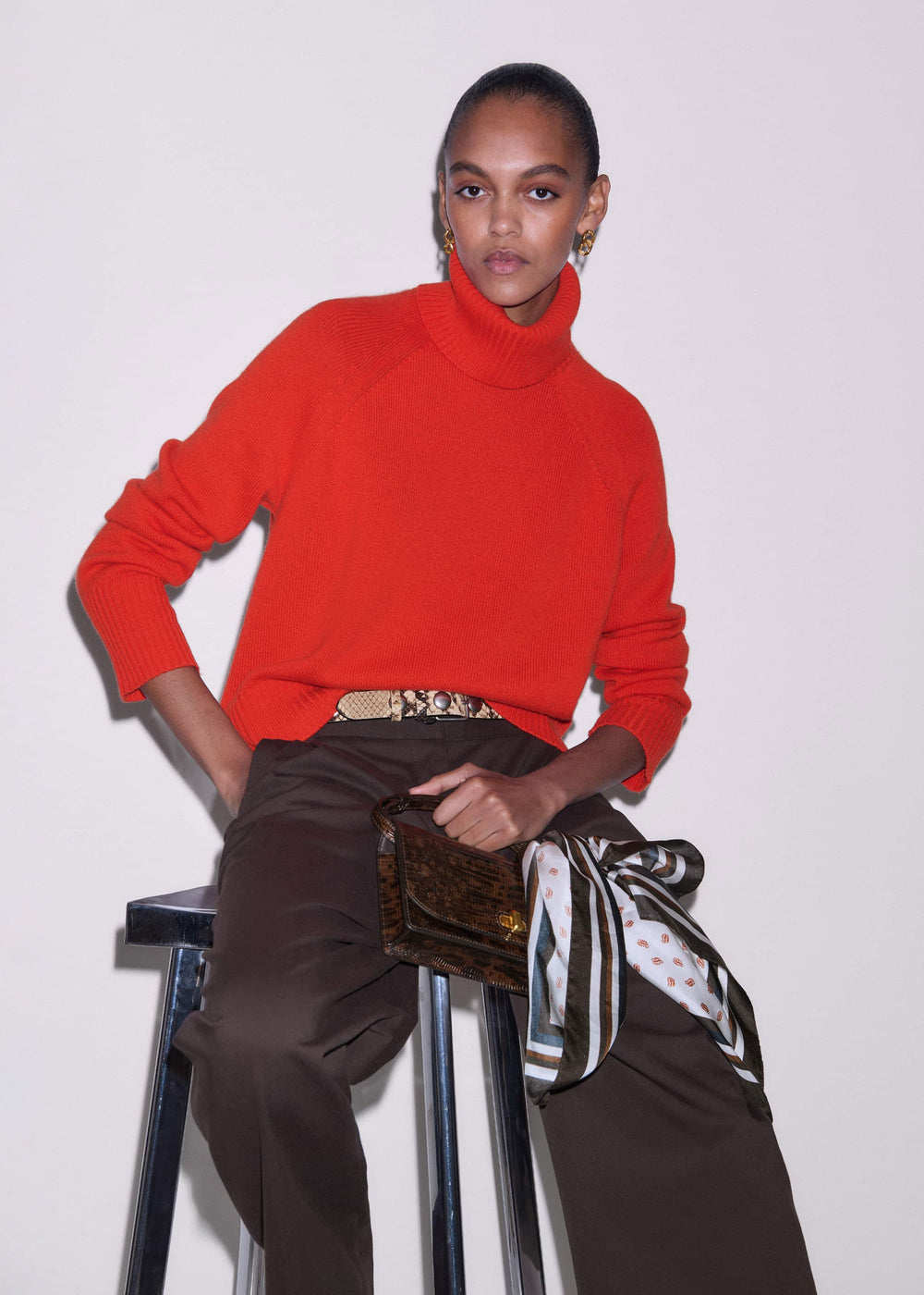 Red Cashmere Curved Hem Raglan Sweater + Snood meandem