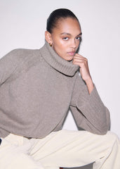 Brown Exposed Seam Raglan Sweater + Snood meandem
