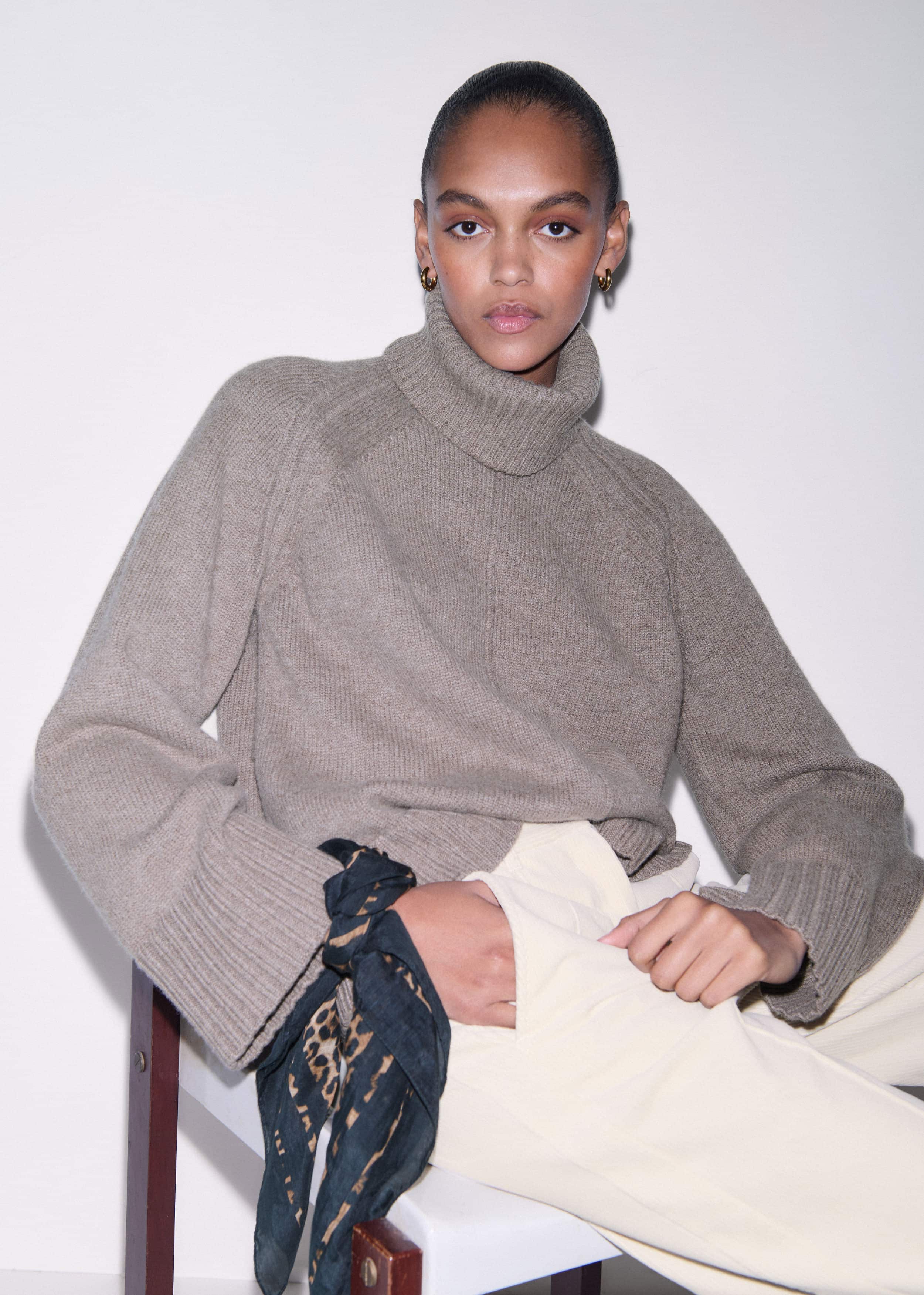 Brown Exposed Seam Raglan Sweater + Snood meandem