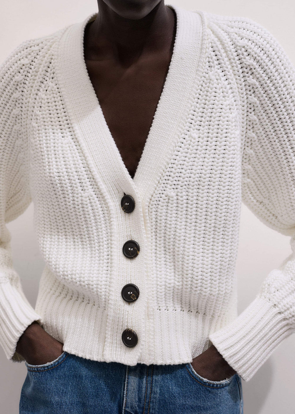 White Chunky Raglan Relaxed Weekend Cardigan meandem
