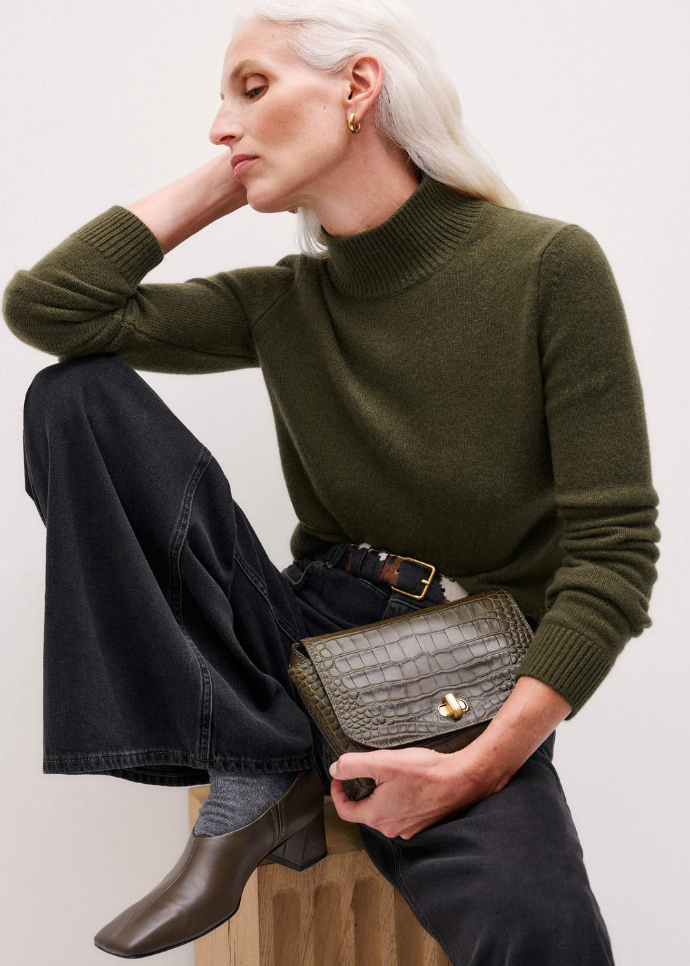 Olive Green High Neck Crop Sweater meandem