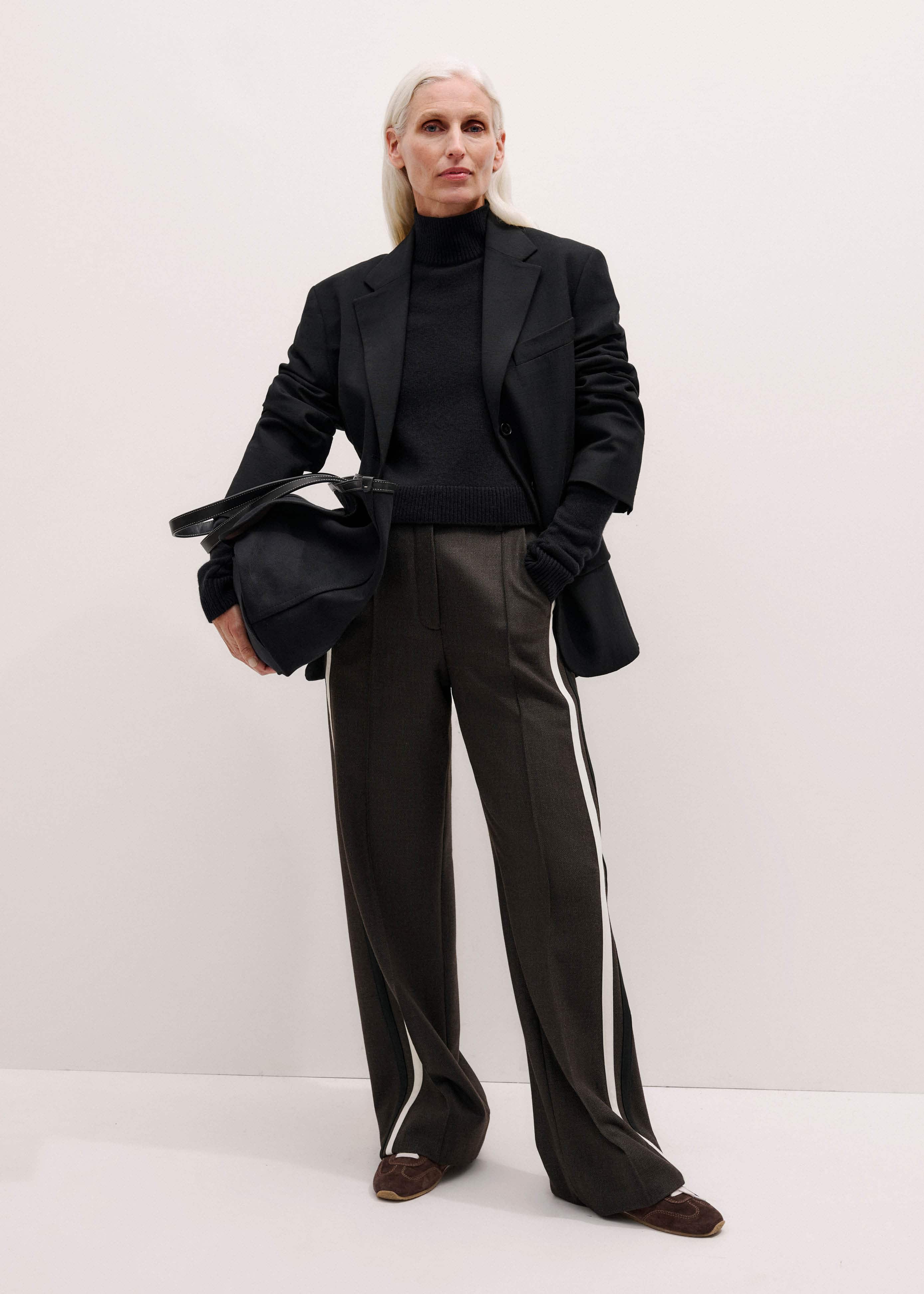 Black High Neck Crop Sweater meandem