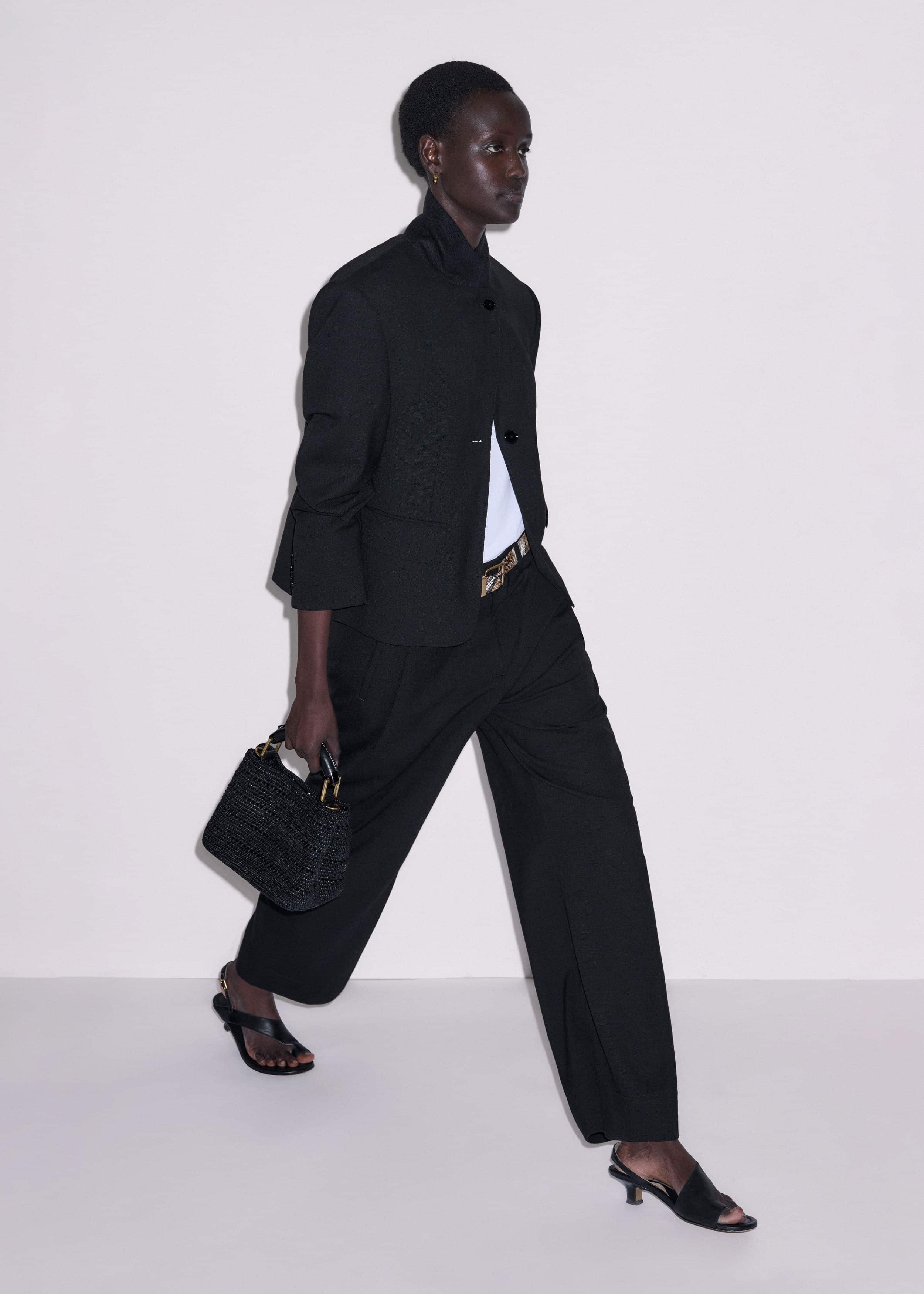 Black Icon Intelligently Oversized Short Blazer meandem