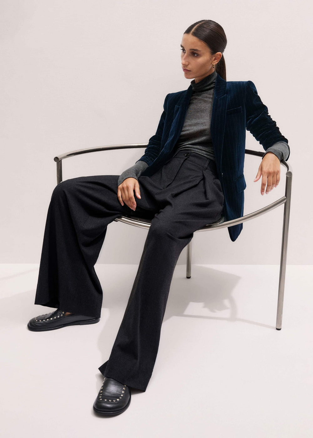 Navy Pinstripe Velvet Sharp Shoulder Blazer meandem