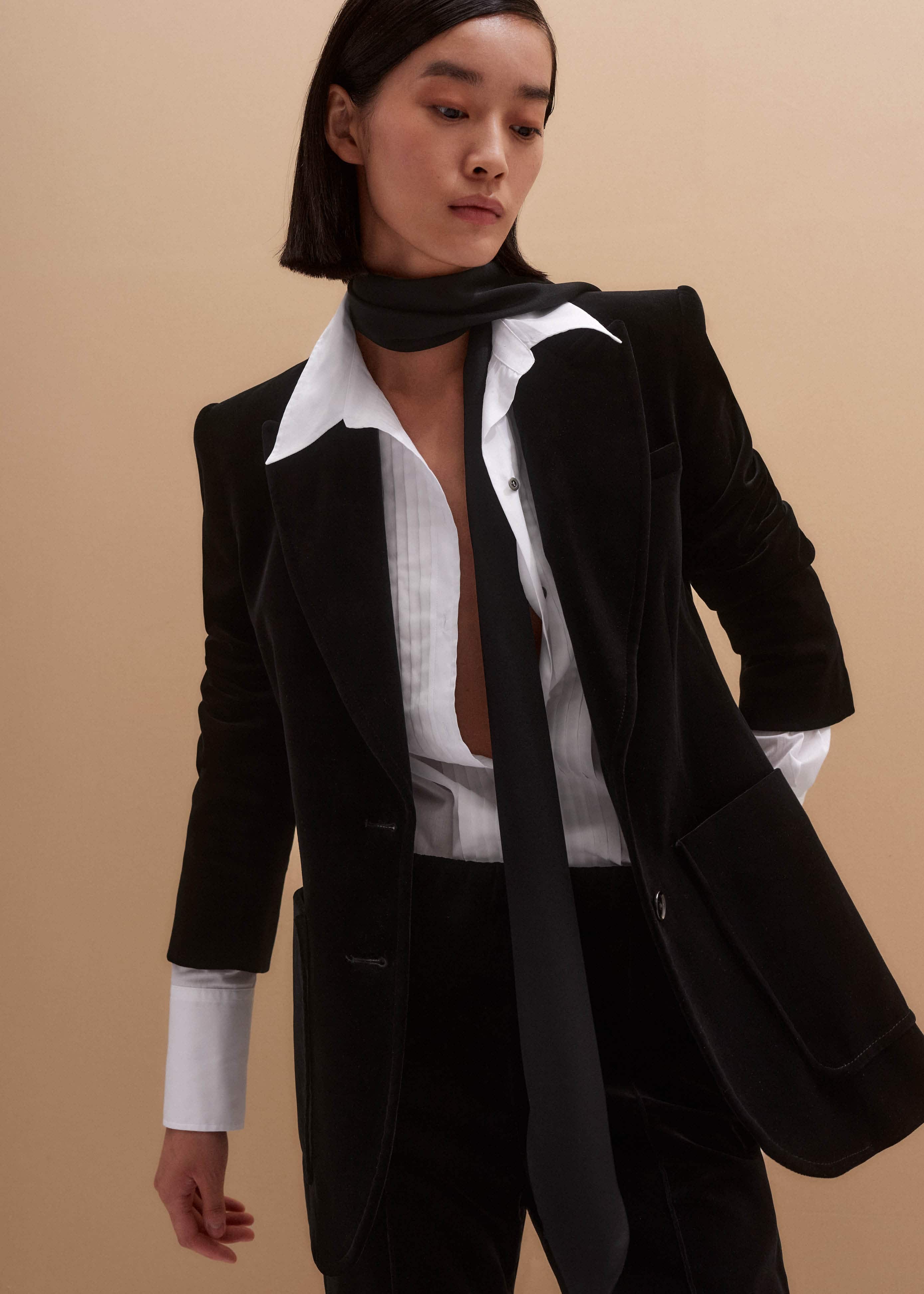 Black Stretch Velvet Sharp Shoulder Blazer meandem