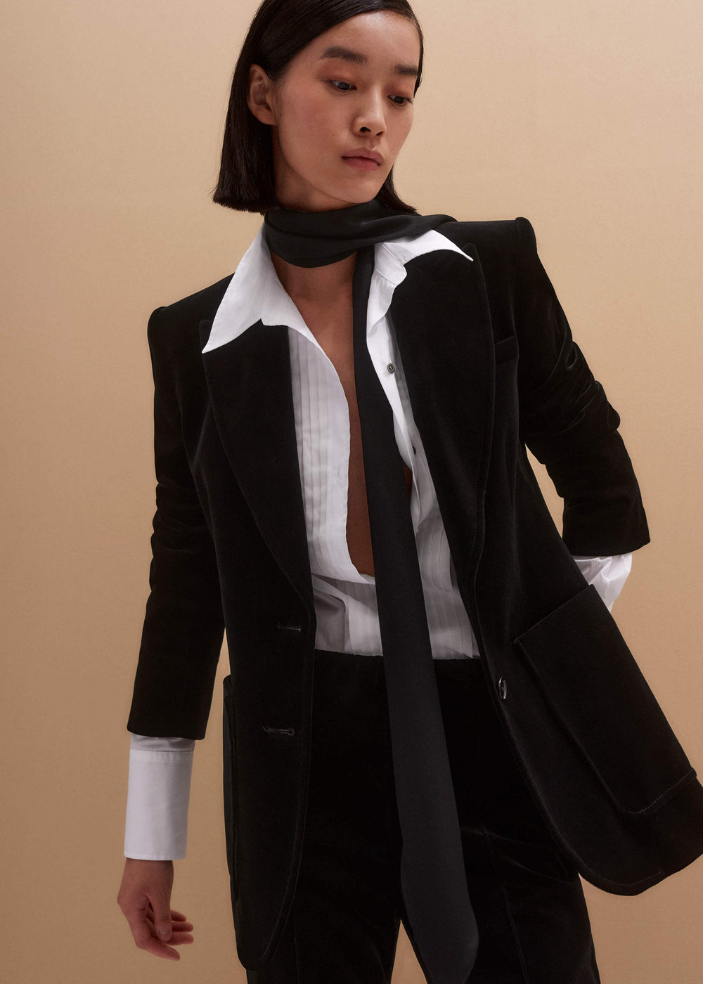 Black Stretch Velvet Sharp Shoulder Blazer meandem