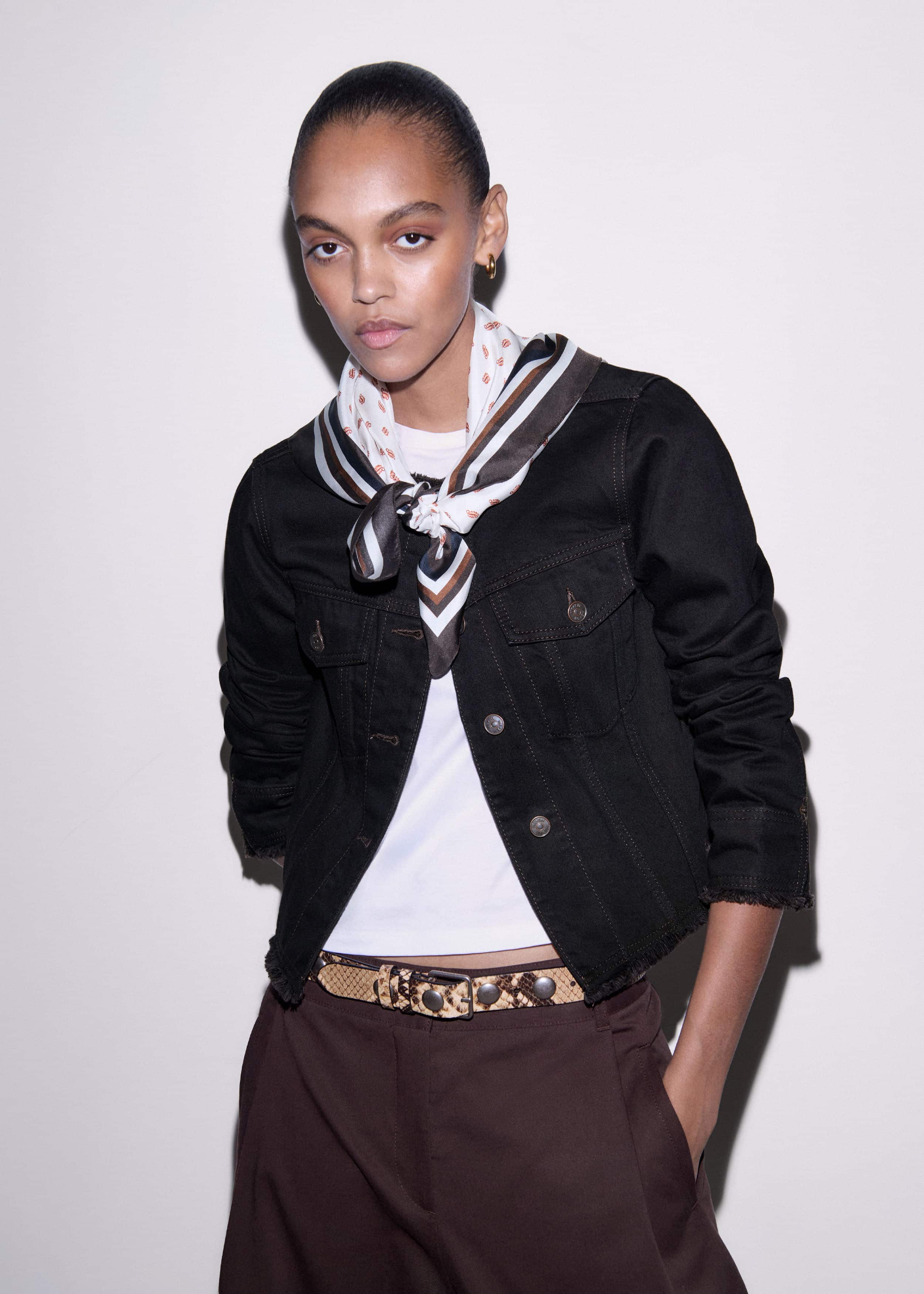Black Collarless Fray Jacket meandem