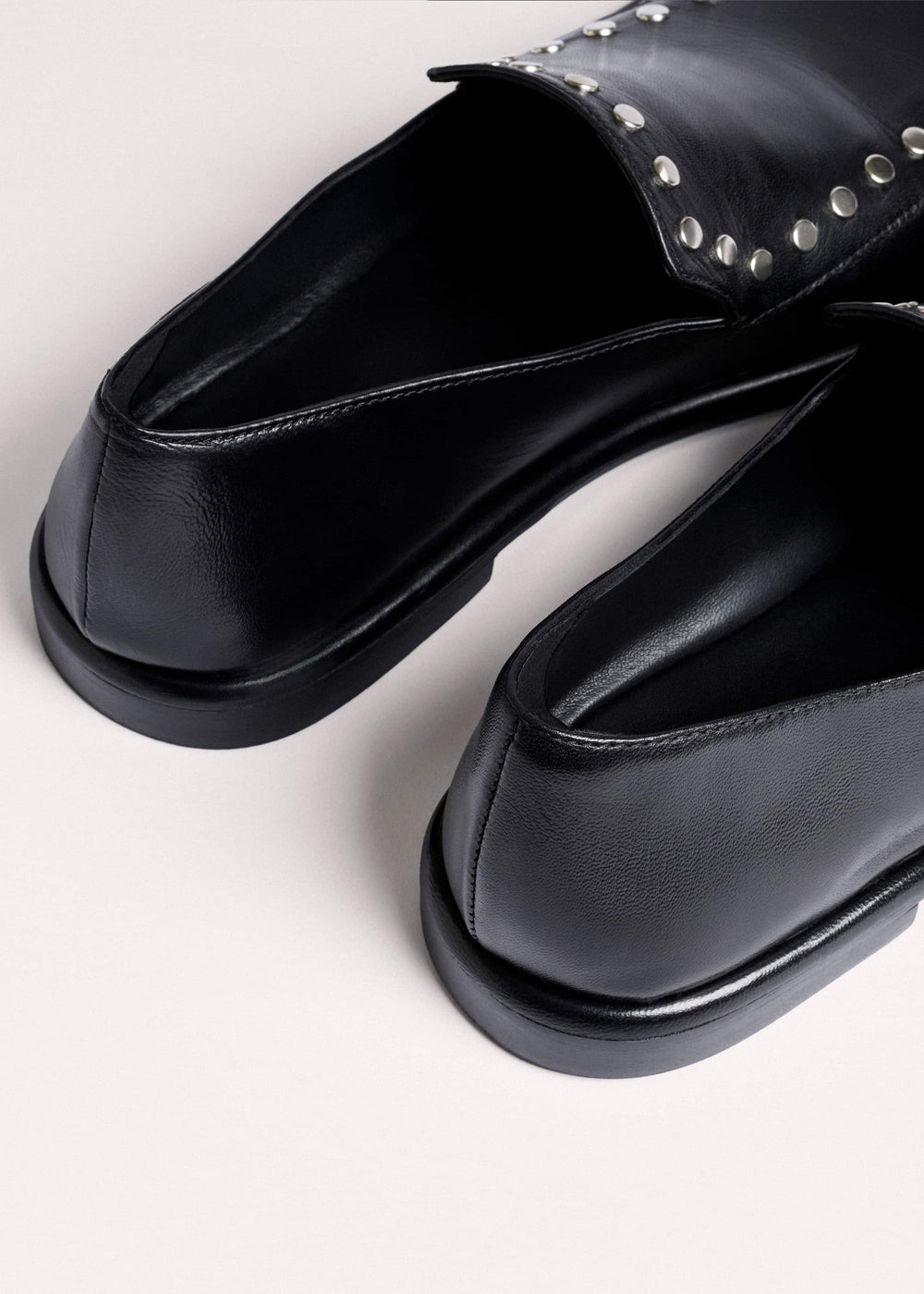 Black Stud Travel Loafer meandem