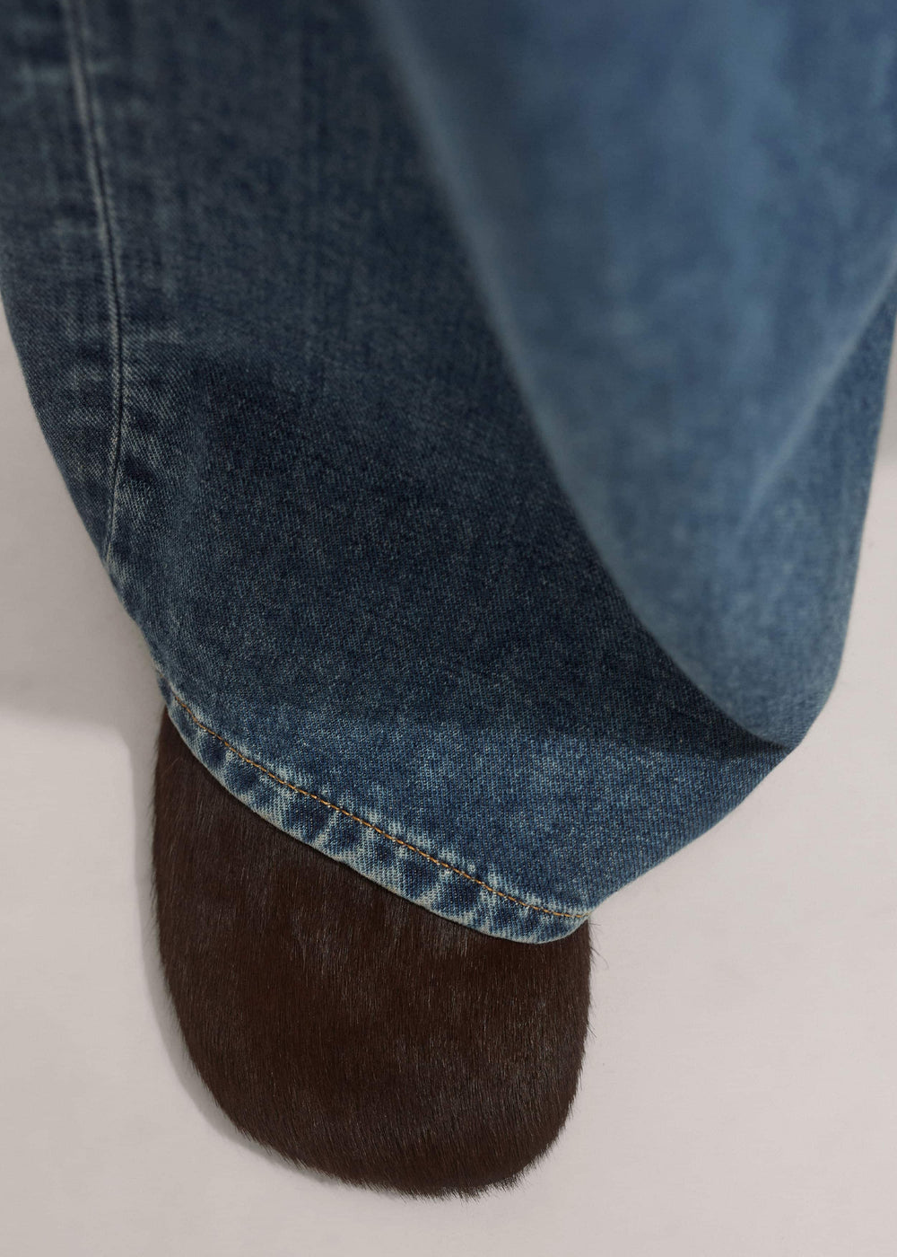 Brown Asymmetric Slipper meandem