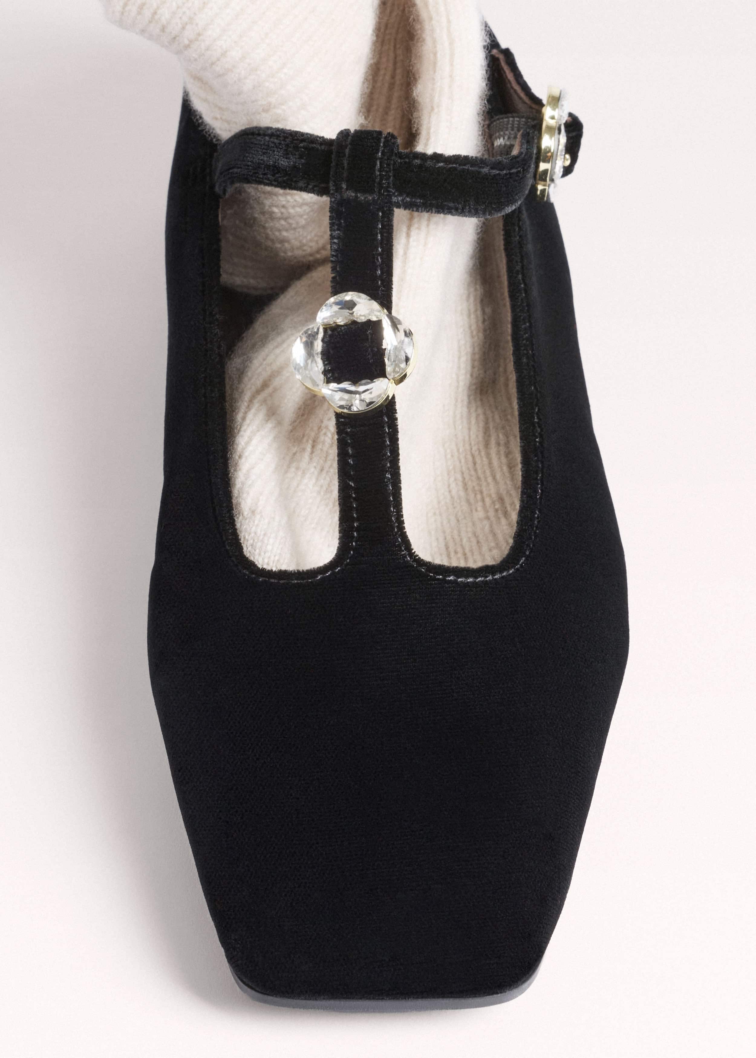 Black Square Toe T-Bar Flat meandem
