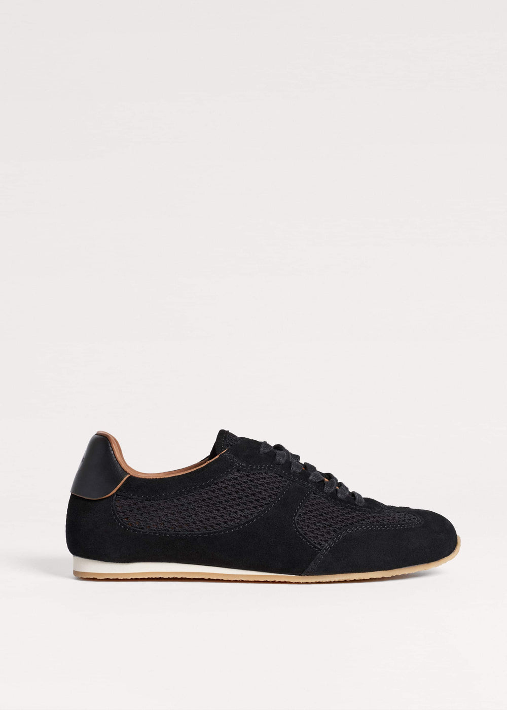 Black Mesh Retro Runner Sneaker meandem