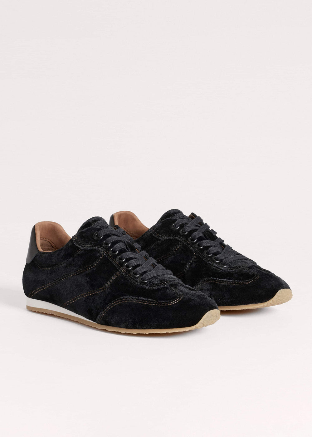 Black Velvet Retro Runner meandem