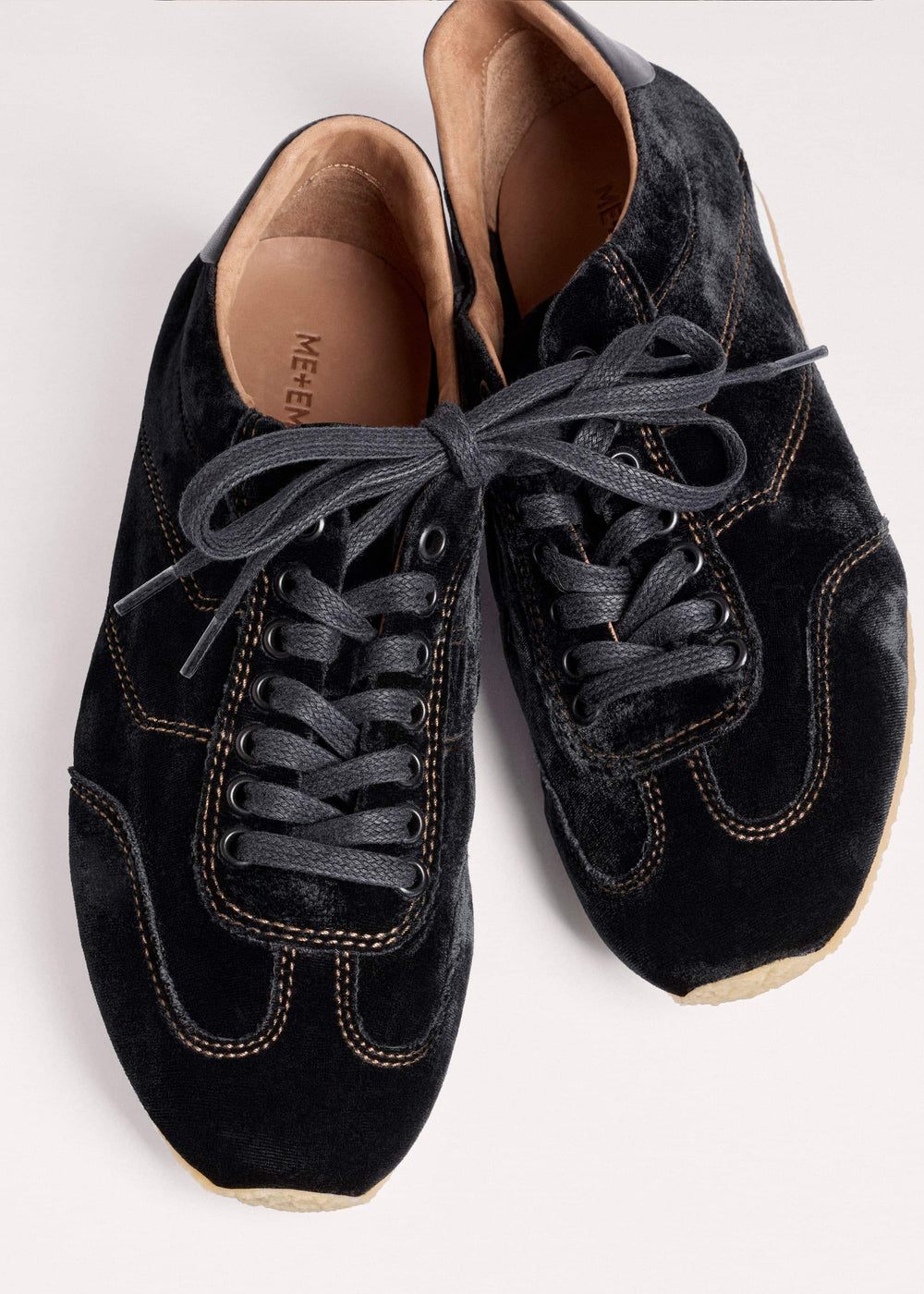 Black Velvet Retro Runner meandem