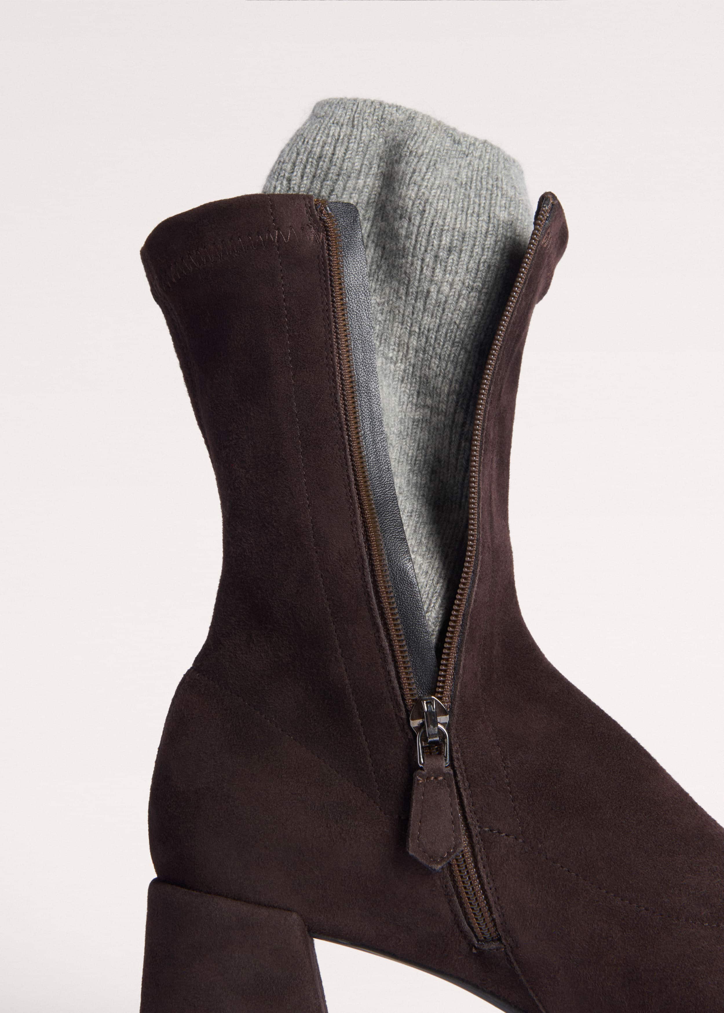 Brown Ankle Stretch Boot meandem