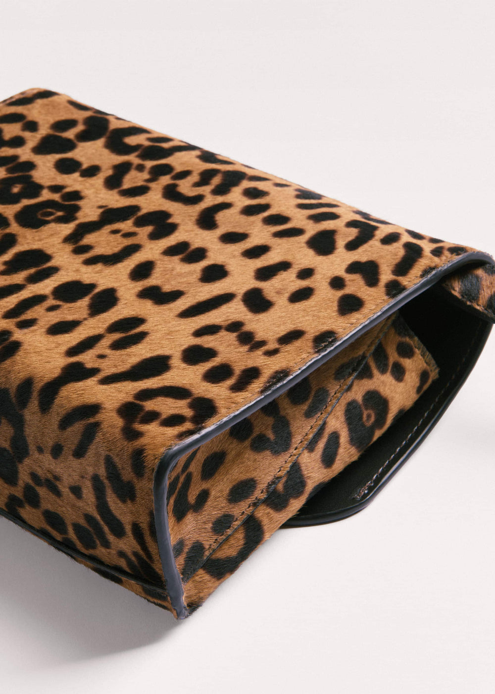 Brown 2-Way Leopard Print Crossbody Bag meandem