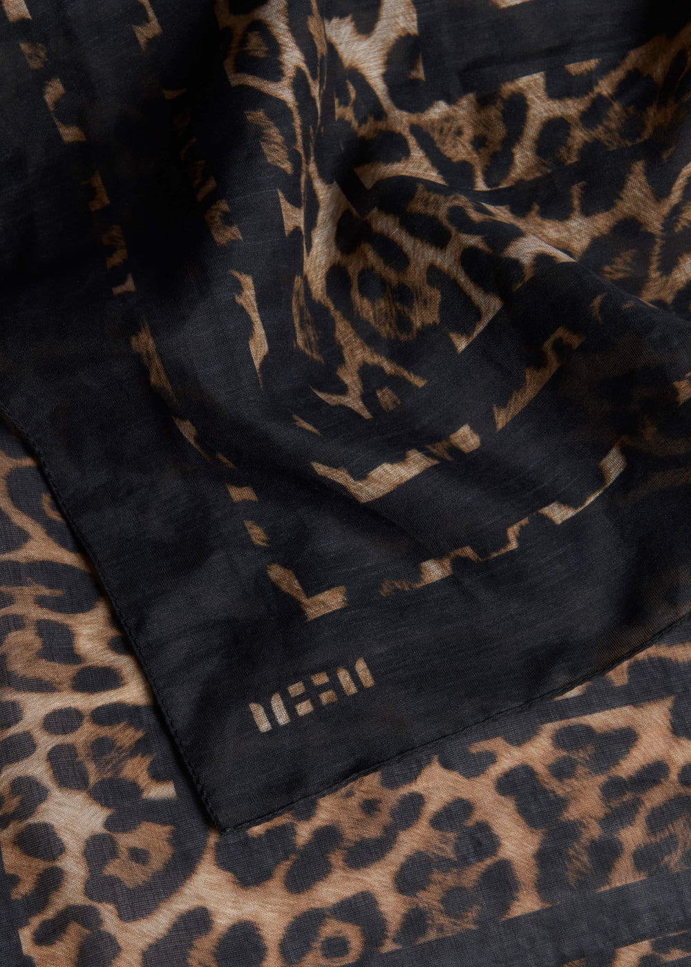 Brown Leopard Border Scarf meandem