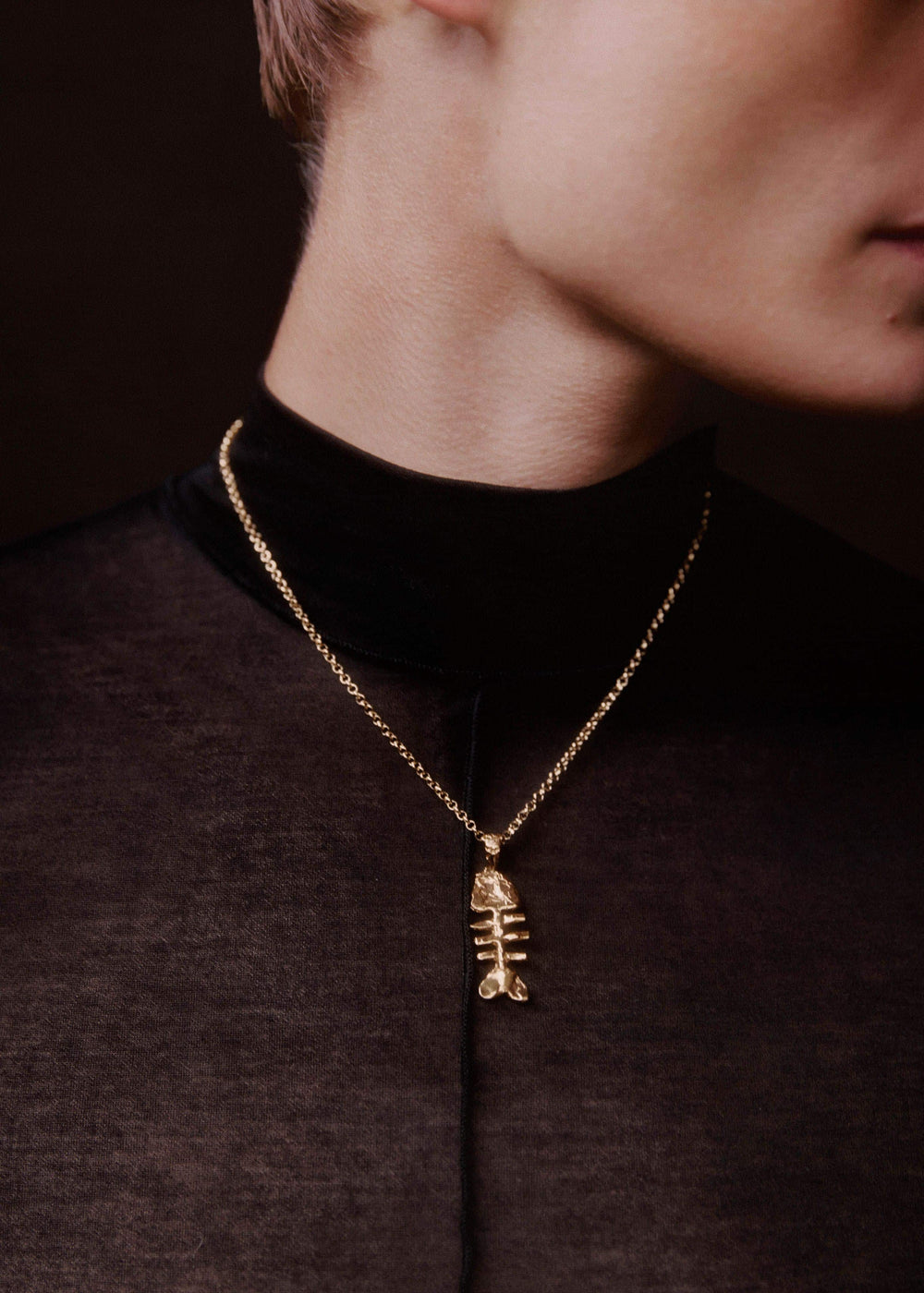 Gold Silhouette Of Summer Necklace meandem